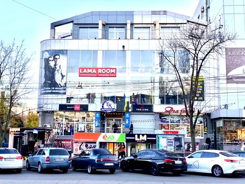 комерційна за адресою Горького, 8