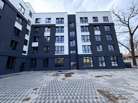 комерційна за адресою Северинівська вул. (Жовтнева), 131