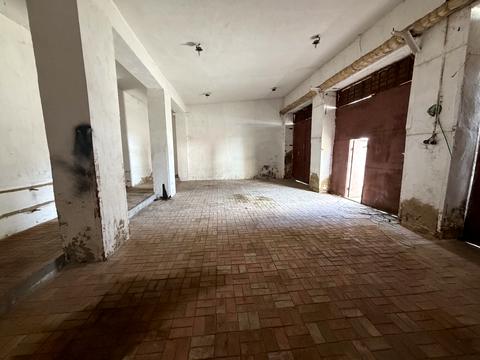 комерційна за адресою Максима Шимка вул. (Карла Маркса), 52