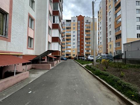 комерційна за адресою Озерна вул., 6/3
