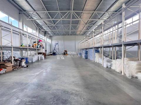 коммерческая по адресу Зоряна, 1