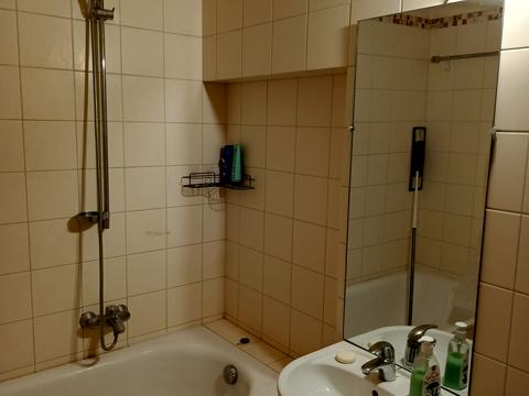 квартира за адресою Миколи Амосова вул., 4