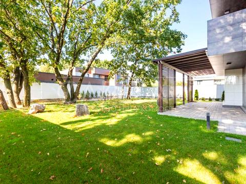 будинок за адресою Осіння, 2