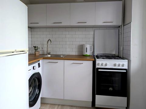 квартира за адресою Дніпровська набережна вул., 9-А