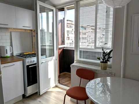 квартира за адресою Дніпровська набережна вул., 9-А