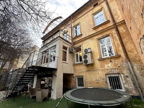 будинок за адресою Львів, Кирила і Мефодія вул., 25
