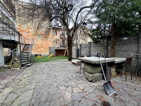 будинок за адресою Львів, Кирила і Мефодія вул., 25