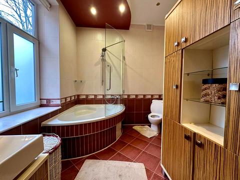 будинок за адресою Львів, Кирила і Мефодія вул., 25