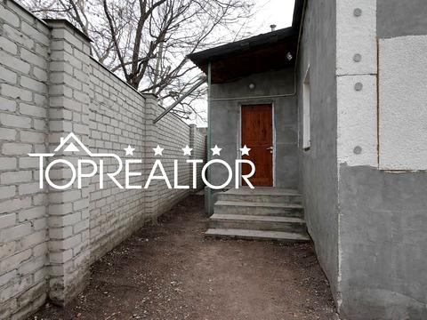 будинок за адресою Лірична вул. (Ломоносова)