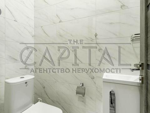 будинок за адресою Набережна вул., 1