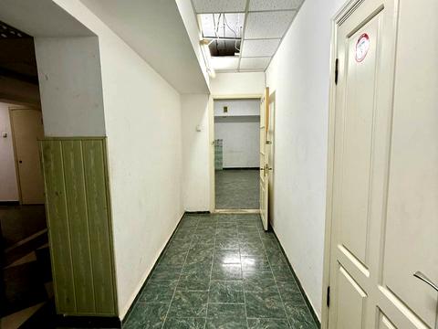 комерційна за адресою Леваневців вул., 10