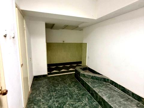 комерційна за адресою Леваневців вул., 10