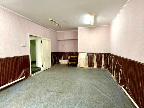 комерційна за адресою Леваневців вул., 10