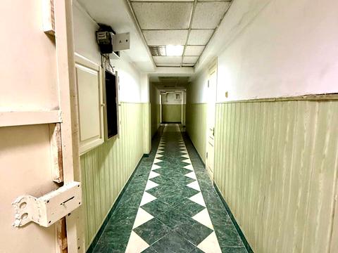 комерційна за адресою Леваневців вул., 10