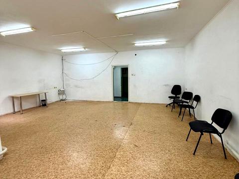комерційна за адресою Леваневців вул., 10