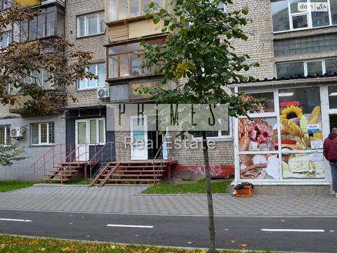 комерційна за адресою Борщагівська вул., 117