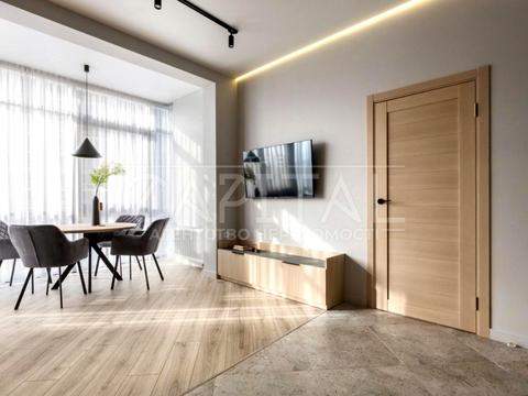 квартира за адресою Андрія Верхогляда вул. (Михайла Драгомирова), 19-А