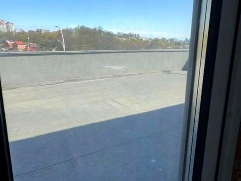 комерційна за адресою Валерія Лобановського просп. (Червонозоряний), 96