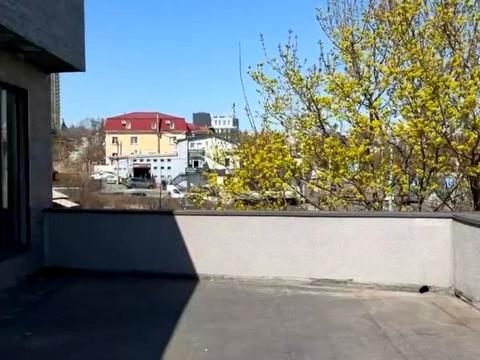 комерційна за адресою Валерія Лобановського просп. (Червонозоряний), 96