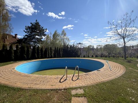 участок по адресу Академическая ул., 15