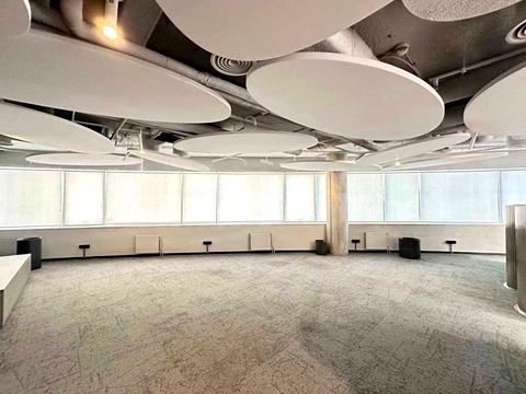 комерційна за адресою Володимирська вул., 12