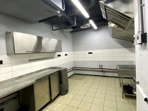 комерційна за адресою Володимирська вул., 12