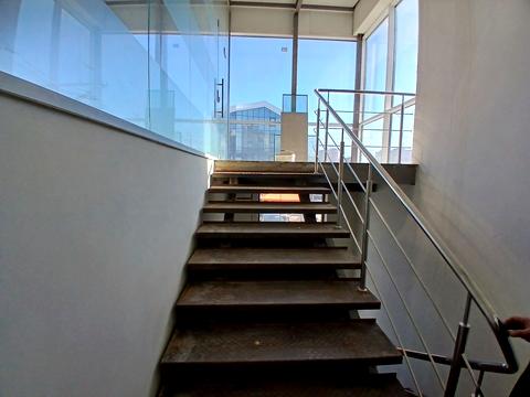 комерційна за адресою Митрополита Шептицького вул., 26В