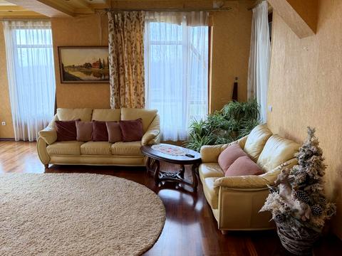 будинок за адресою Золотиста вул.