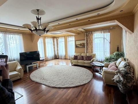 будинок за адресою Золотиста вул.