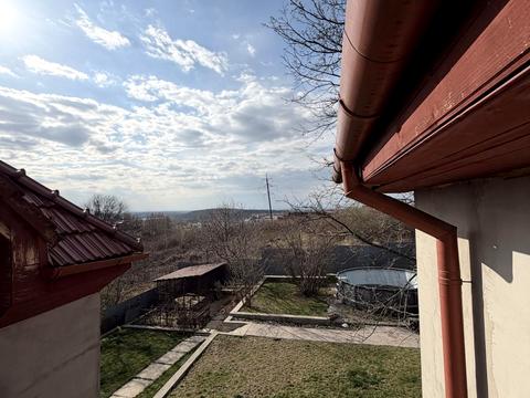 будинок за адресою Золотиста вул.