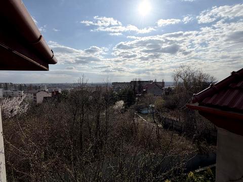 будинок за адресою Золотиста вул.