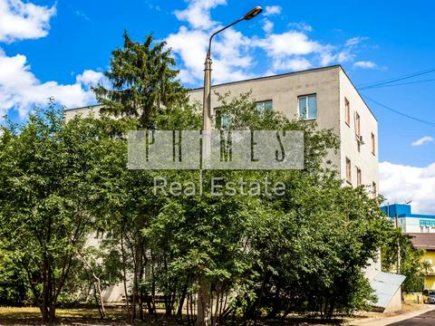 комерційна за адресою Кирилівська вул. (Фрунзе), 160