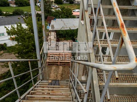 комерційна за адресою Кирилівська вул. (Фрунзе), 160