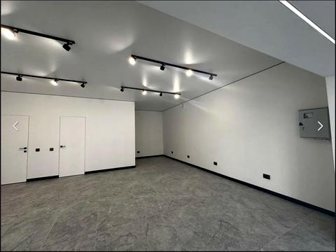 комерційна за адресою Княгинин вул., (Будинок 13)