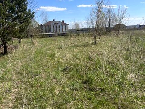 участок по адресу Молодіжна, 1