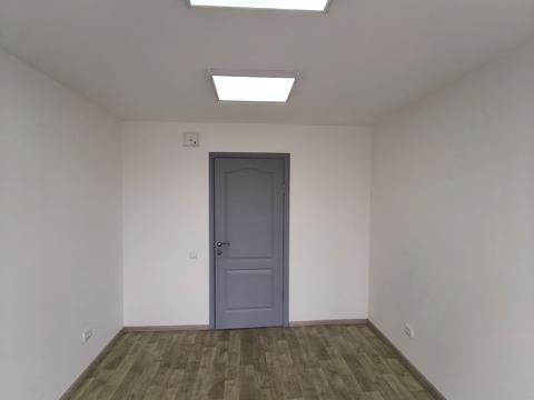 комерційна за адресою Королеви Єлизавети ІІ вул. (Глинки), 15-А