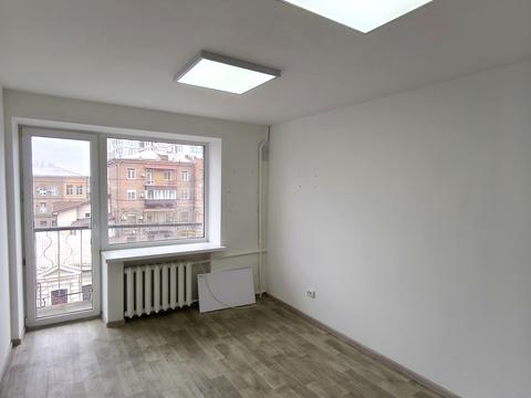 комерційна за адресою Королеви Єлизавети ІІ вул. (Глинки), 15-А