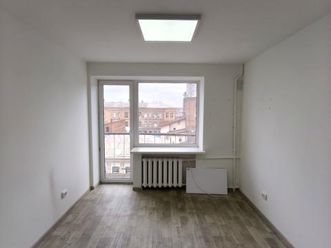 комерційна за адресою Королеви Єлизавети ІІ вул. (Глинки), 15-А