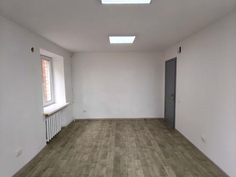 комерційна за адресою Королеви Єлизавети ІІ вул. (Глинки), 15-А