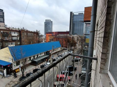 комерційна за адресою Королеви Єлизавети ІІ вул. (Глинки), 15-А