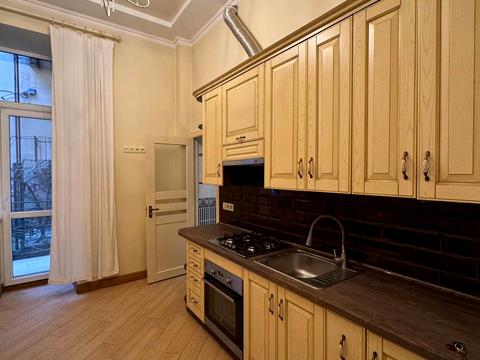 квартира за адресою Миколи Леонтовича вул., 5