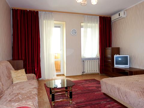 квартира за адресою Анни Ахматової вул., 35-Б