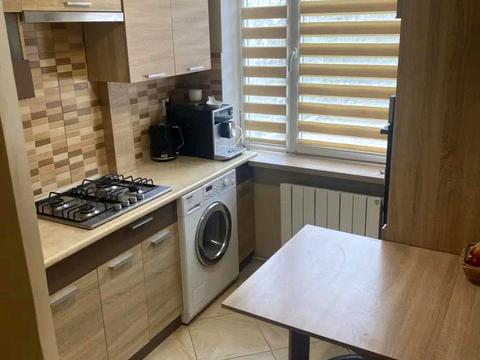 квартира за адресою Наукова вул., 18