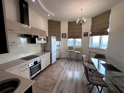 квартира за адресою Дмитра Яворницького просп. (Карла Маркса), 5