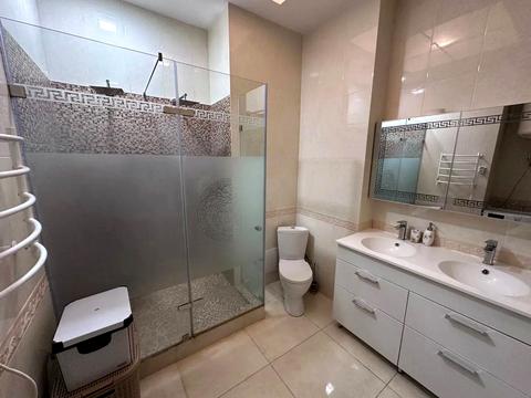 квартира за адресою Дмитра Яворницького просп. (Карла Маркса), 5