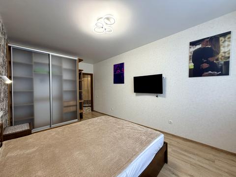 квартира за адресою Олександра Олеся вул., 2-Б