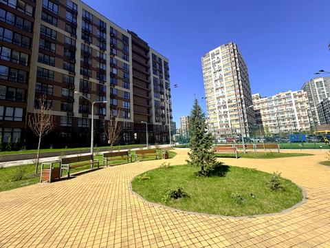 квартира за адресою Олександра Олеся вул., 2-Б