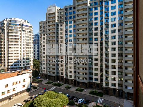 квартира за адресою Андрія Верхогляда вул. (Михайла Драгомирова), 18-А