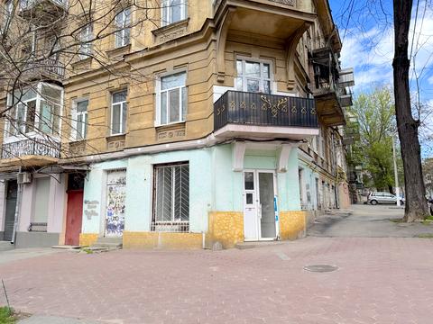 комерційна за адресою Ніжинська вул., 7