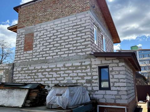 будинок за адресою Єсеніна
